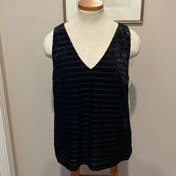 NWT!! Chelsea • 28 - Shadow Stripe Velvet Tank Top - Black - Size Medium - Picture 5 of 10